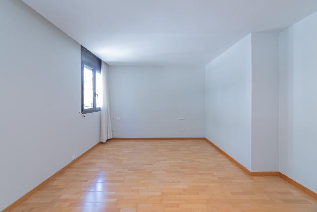 Imagen 7 Inmueble 302611 - Piso en alquiler en Barcelona / Jardines Santa Amelia 