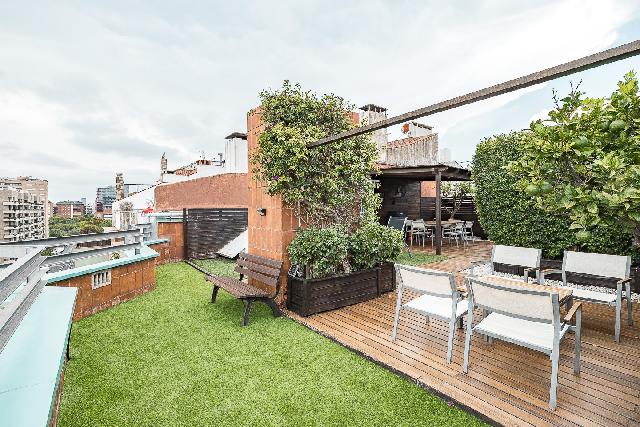 Imagen 1 Inmueble 302716 - Ático en venta en Barcelona / Piscinas y Deportes - Turó Park