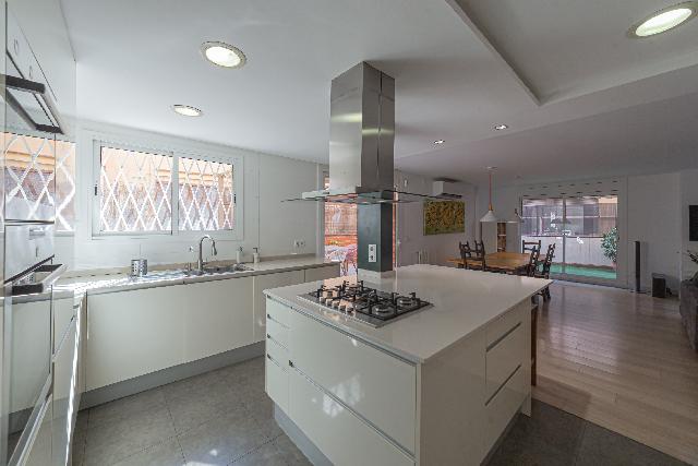 Imagen 13 Inmueble 302848 - Piso en venta en Barcelona / Al lado de Clínica Corachán.