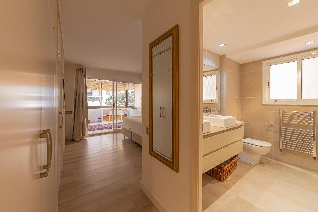 Imagen 18 Inmueble 302848 - Piso en venta en Barcelona / Al lado de Clínica Corachán.