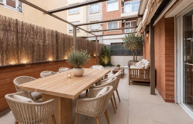 Imagen 2 Inmueble 302848 - Piso en venta en Barcelona / Al lado de Clínica Corachán.