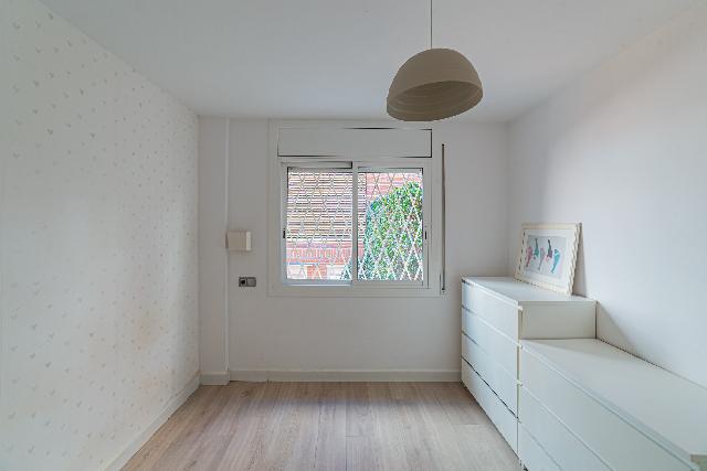 Imagen 26 Inmueble 302848 - Piso en venta en Barcelona / Al lado de Clínica Corachán.