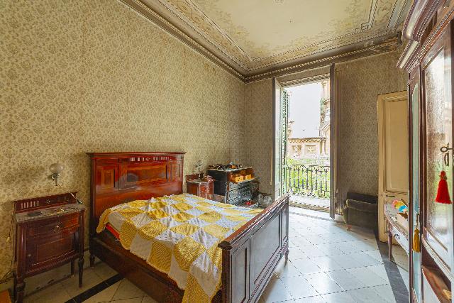 Imagen 3 Inmueble 302934 - Piso en venta en Barcelona / Próximo a Plaza Catalunya