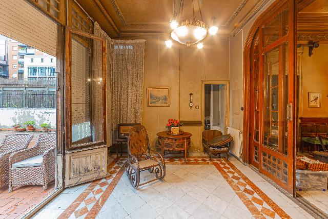 Imagen 1 Inmueble 302934 - Piso en venta en Barcelona / Próximo a Plaza Catalunya