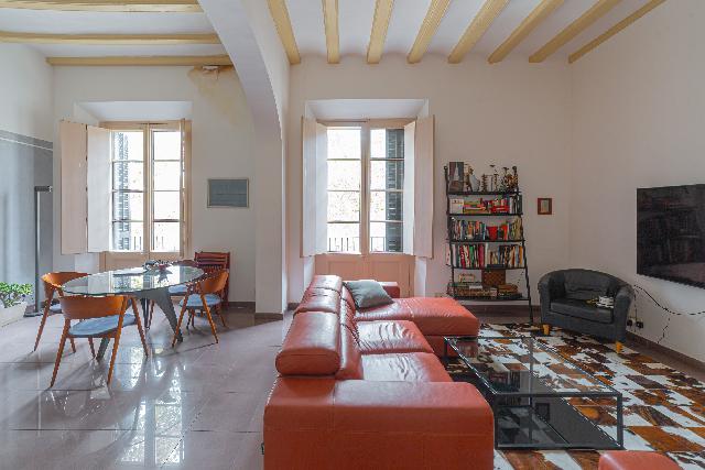 Imagen 1 Inmueble 303132 - Piso en venta en Barcelona / Rambla de las Flores-Liceo