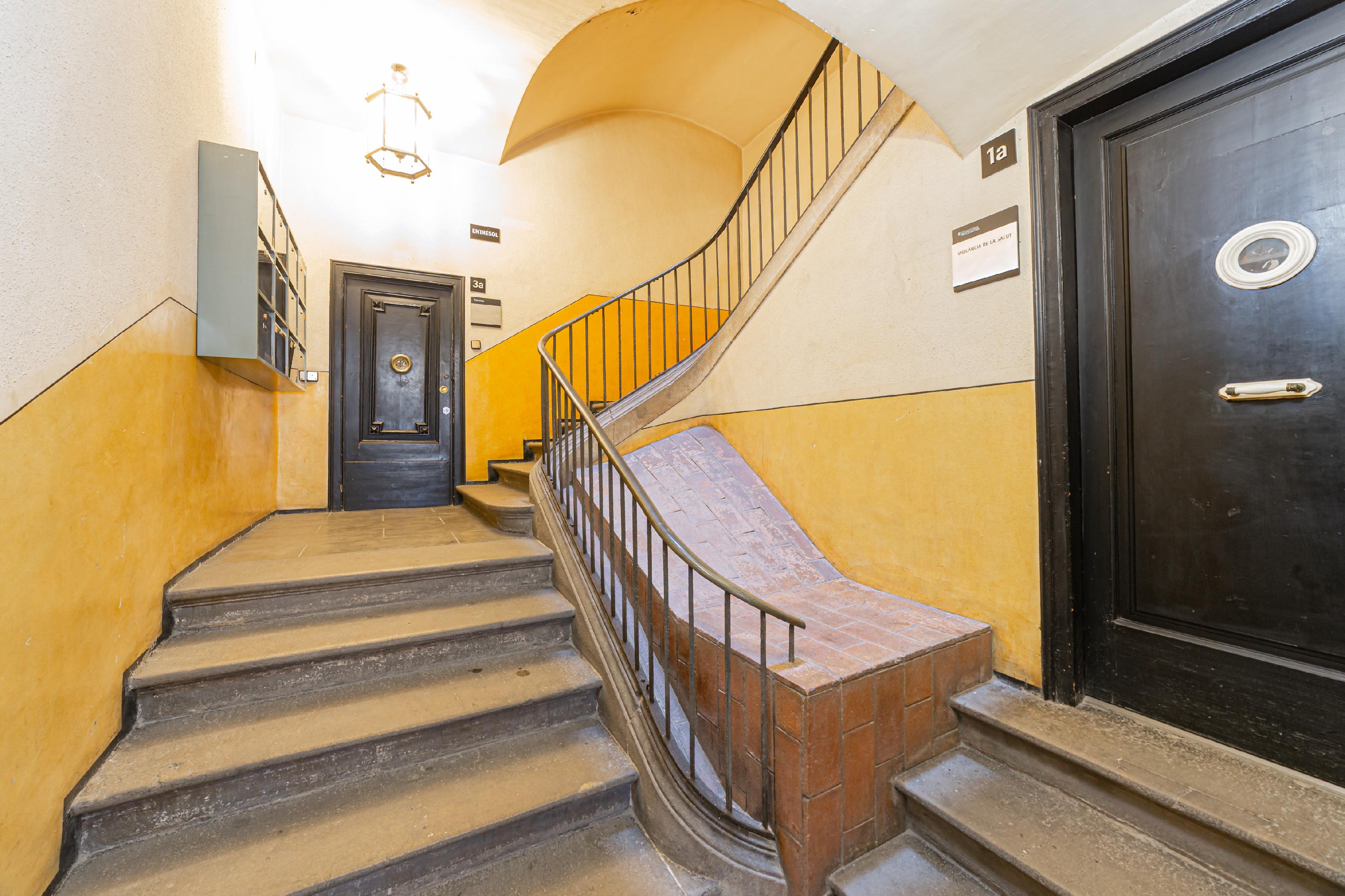 Imagen 10 Piso en venta en Barcelona / Rambla de las Flores-Liceo