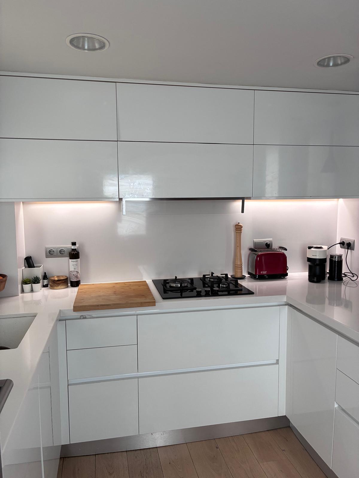 Imagen 10 Piso en venta en Barcelona / Junto al Parque de Santa Amelia