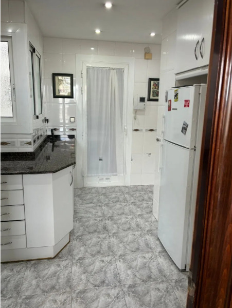 Imagen 5 Piso en venta en Barcelona / Plaza de la Reina María Cristina 