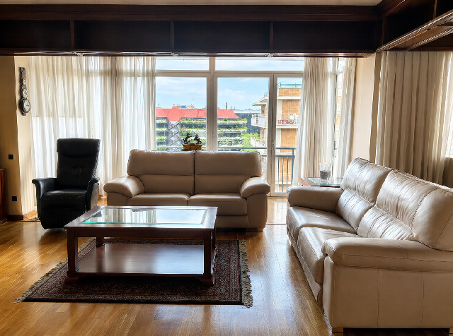 Imagen 1 Inmueble 303925 - Piso en venta en Barcelona / Plaza de la Reina María Cristina 