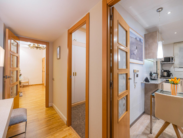 Imagen 15 Inmueble 303998 - Piso en venta en Barcelona / Comte D´Urgell con Consell de Cent