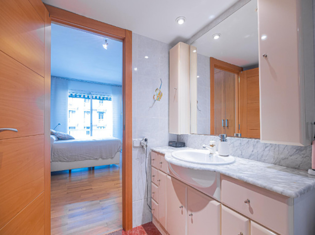 Imagen 21 Inmueble 303998 - Piso en venta en Barcelona / Comte D´Urgell con Consell de Cent
