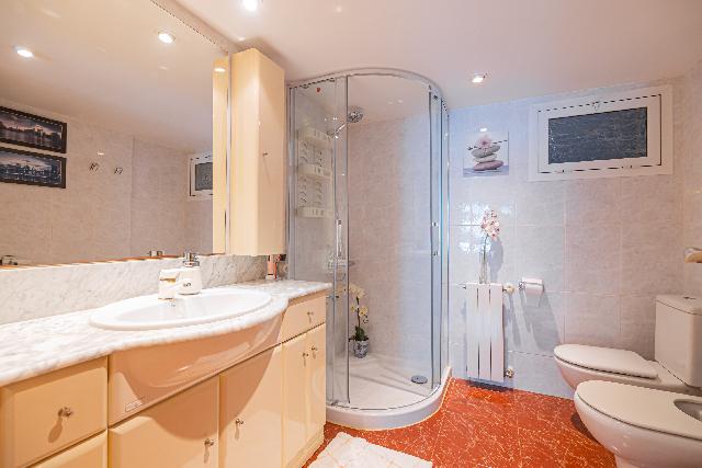 Imagen 30 Inmueble 303998 - Piso en venta en Barcelona / Comte D´Urgell con Consell de Cent