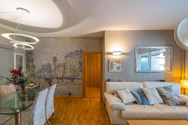Imagen 10 Inmueble 303998 - Piso en venta en Barcelona / Comte D´Urgell con Consell de Cent