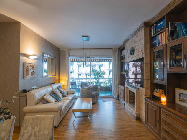 Imagen 1 Inmueble 303998 - Piso en venta en Barcelona / Comte D´Urgell con Consell de Cent