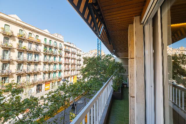 Imagen 13 Inmueble 303998 - Piso en venta en Barcelona / Comte D´Urgell con Consell de Cent