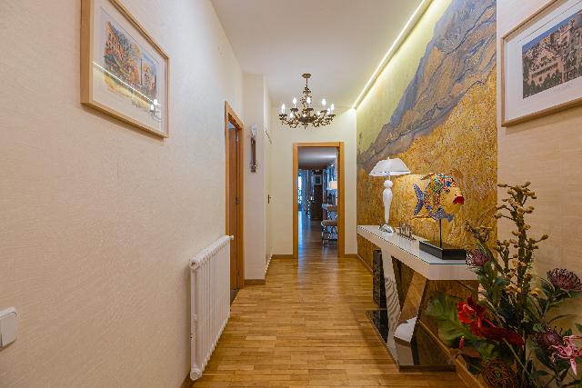 Imagen 15 Inmueble 303998 - Piso en venta en Barcelona / Comte D´Urgell con Consell de Cent