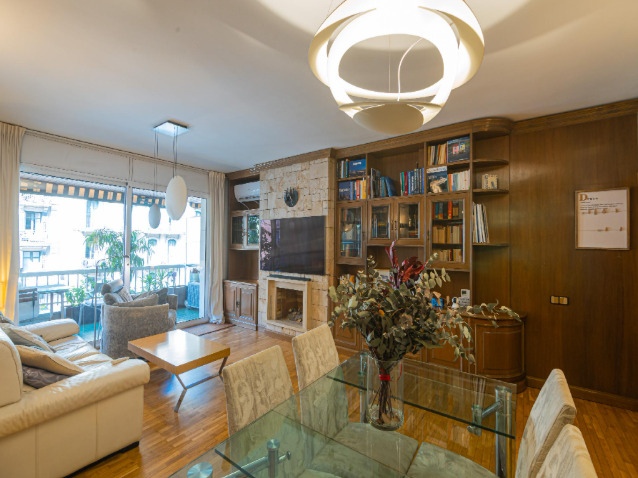 Imagen 12 Inmueble 303998 - Piso en venta en Barcelona / Comte D´Urgell con Consell de Cent