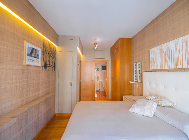 Imagen 32 Inmueble 303998 - Piso en venta en Barcelona / Comte D´Urgell con Consell de Cent