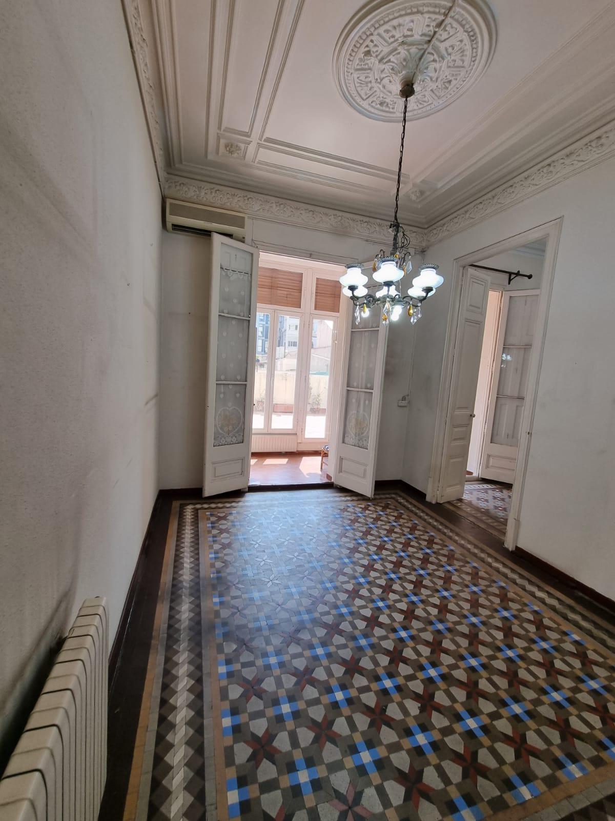 Imagen 3 Piso en venta en Barcelona / Bailen-Consell de Cent