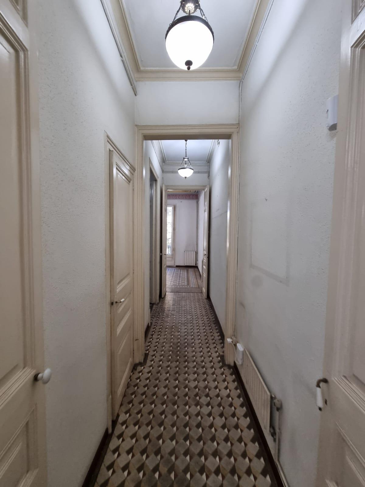 Imagen 10 Piso en venta en Barcelona / Bailen-Consell de Cent
