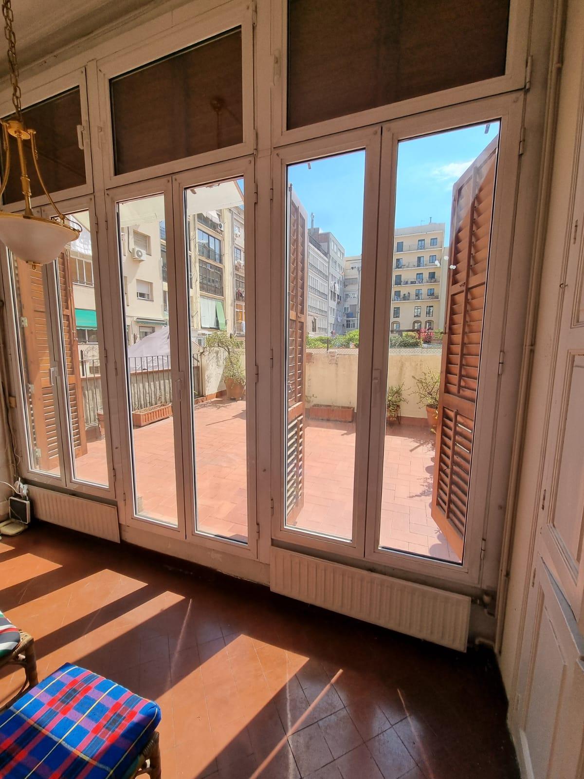 Imagen 2 Piso en venta en Barcelona / Bailen-Consell de Cent