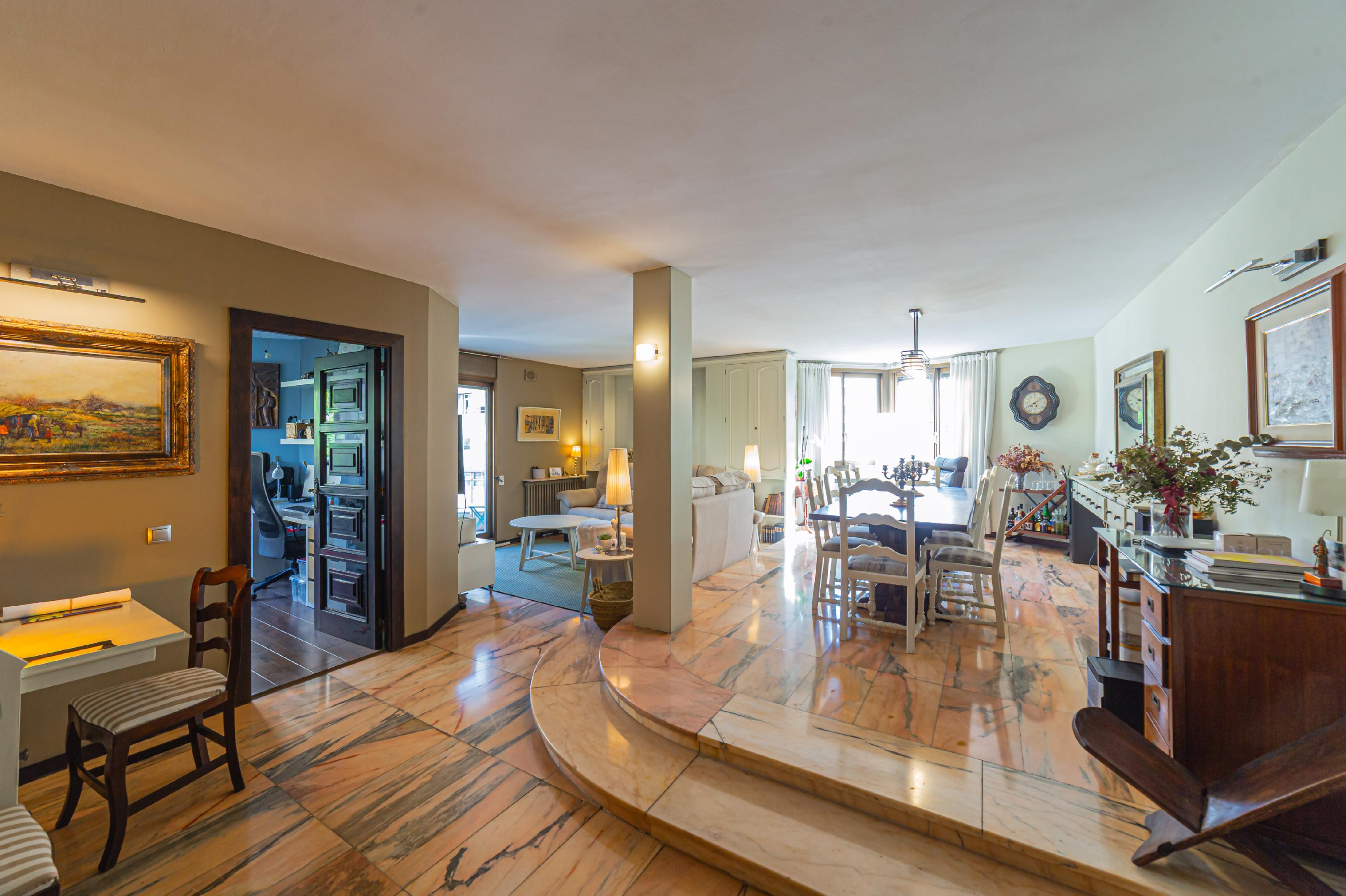 Imagen 1 Piso en venta en Barcelona / Próximo a Parque Moragas