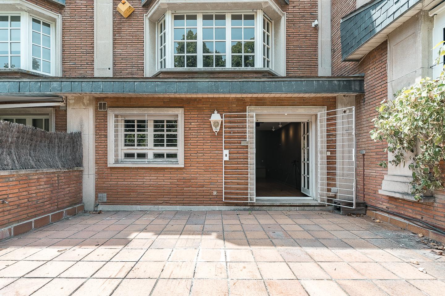 Imagen 5 Casa en venta en Barcelona / Passeig dels Til·lers