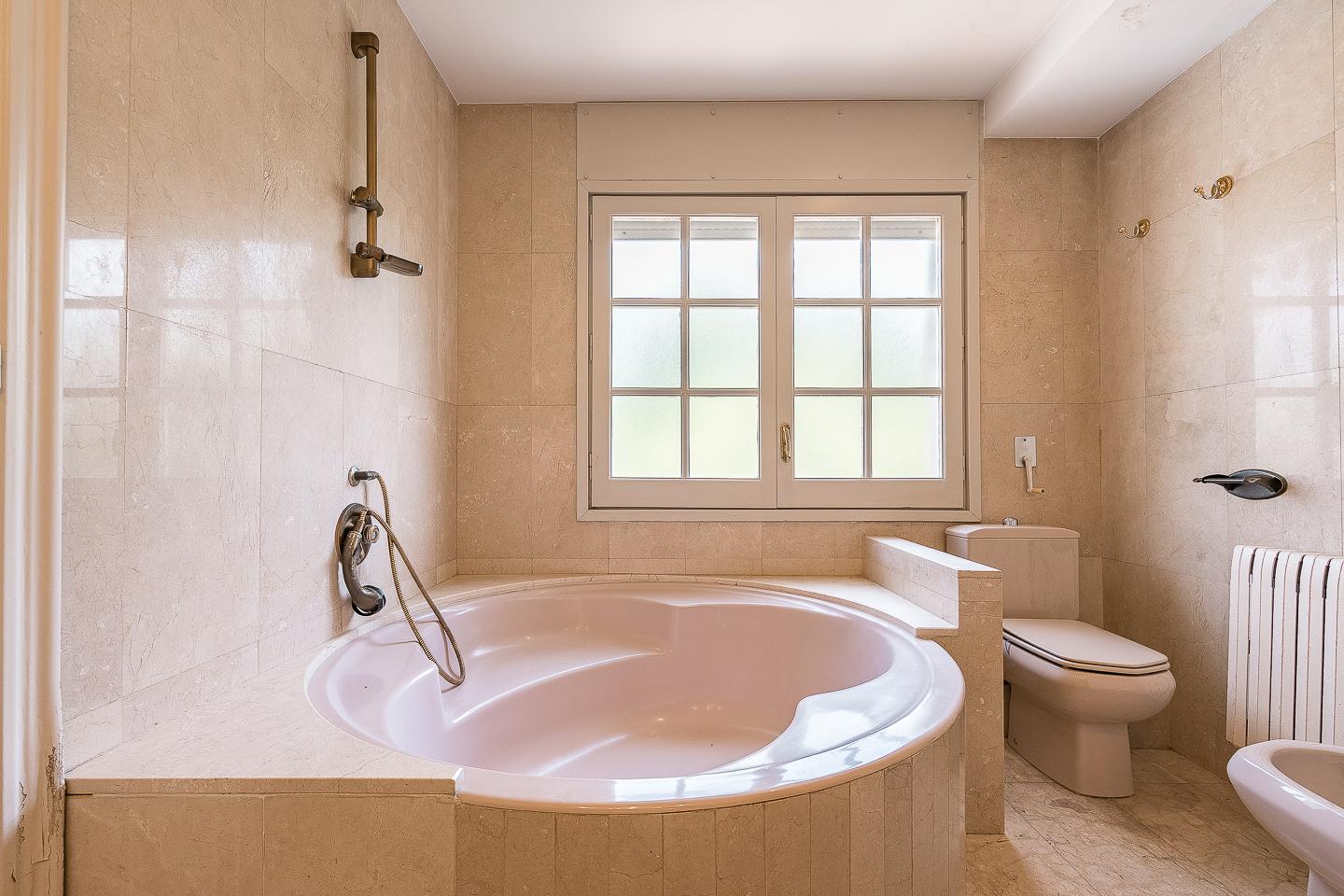 Imagen 33 Casa en venta en Barcelona / Passeig dels Til·lers
