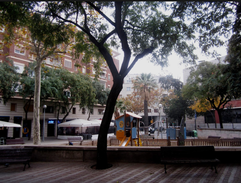 Imagen 4 Piso en venta en Barcelona / Junto al Parque de Santa Amelia