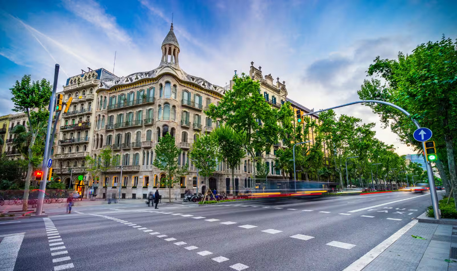 Imagen 2 Ático en venta en Barcelona / Via Augusta - Julián Romea 