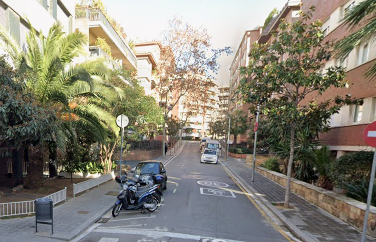 Imagen 3 Apartamento en venta en Barcelona / Barrio de Tres Torres , zona alta de Barcelona 