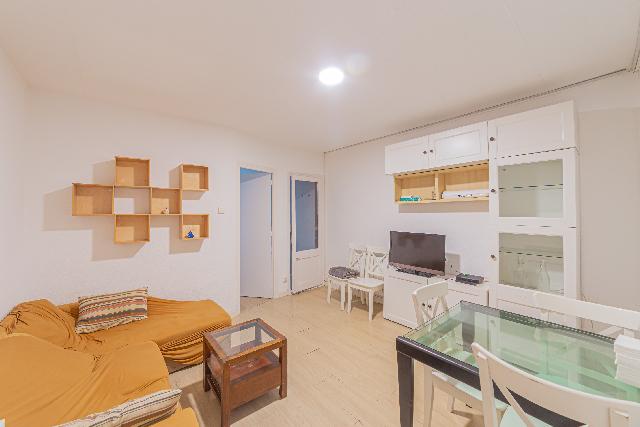 Imagen 2 Inmueble 305901 - Piso en venta en Barcelona / Próximo al Camp Nou