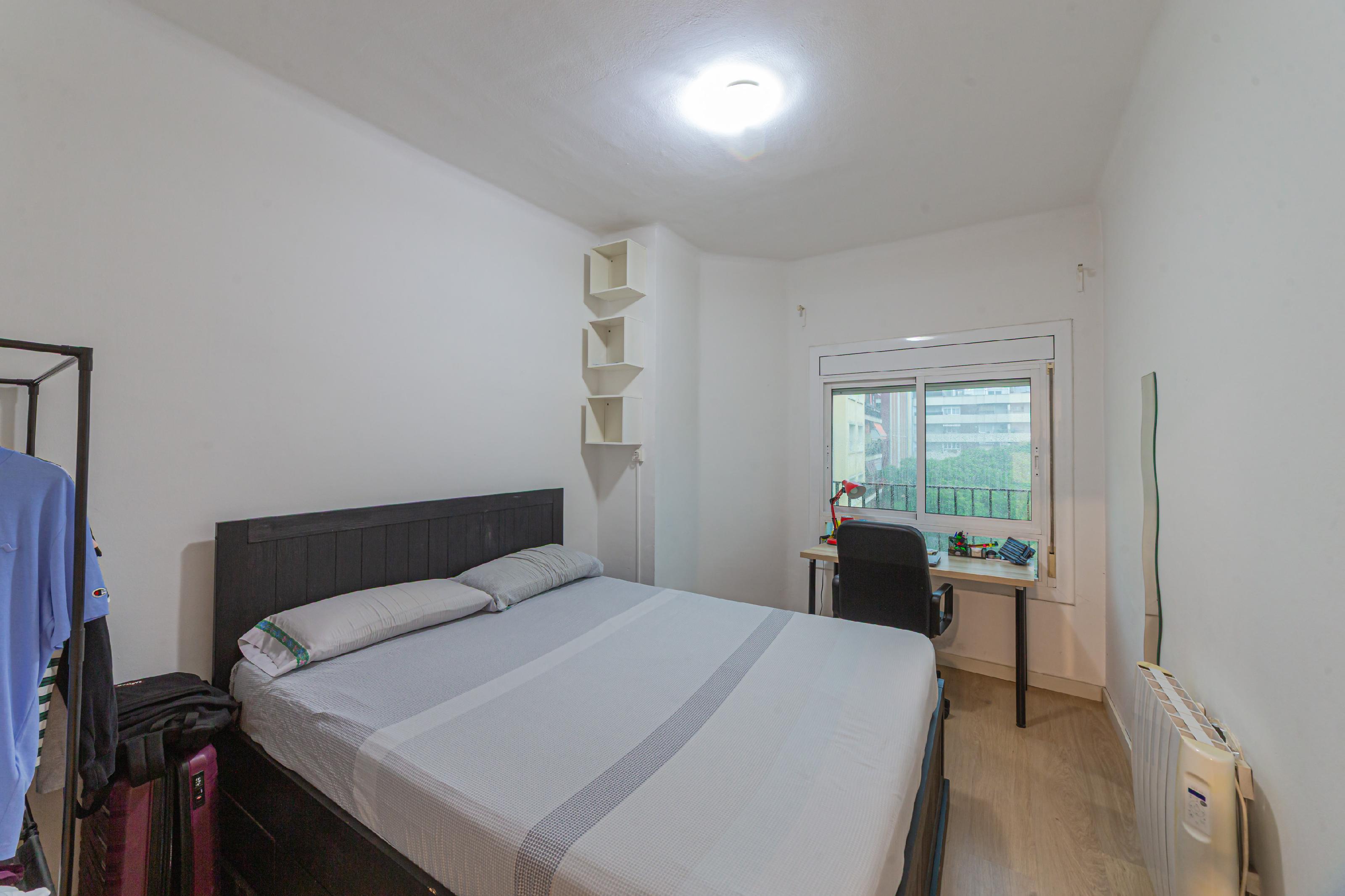 Imagen 4 Piso en venta en Barcelona / Próximo al Camp Nou