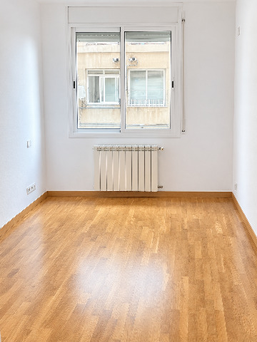 Imagen 3 Inmueble 306488 - Piso en venta en Barcelona / Próximo a Plaza Kennedy