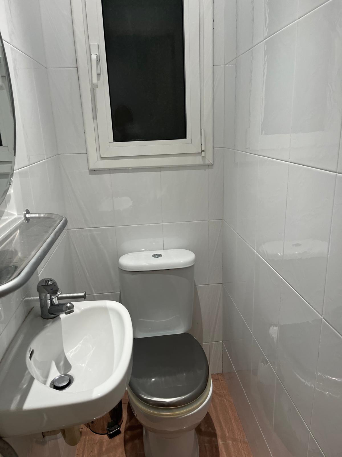 Imagen 12 Piso en venta en Barcelona / Próximo a Plaza Kennedy