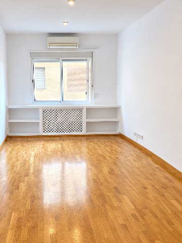 Imagen 1 Inmueble 306488 - Piso en venta en Barcelona / Próximo a Plaza Kennedy
