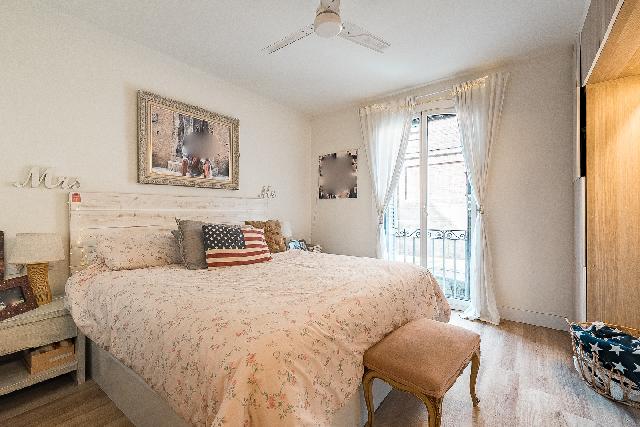 Imagen 3 Inmueble 306730 - Piso en venta en Barcelona / Frente al Mercat de Galvany