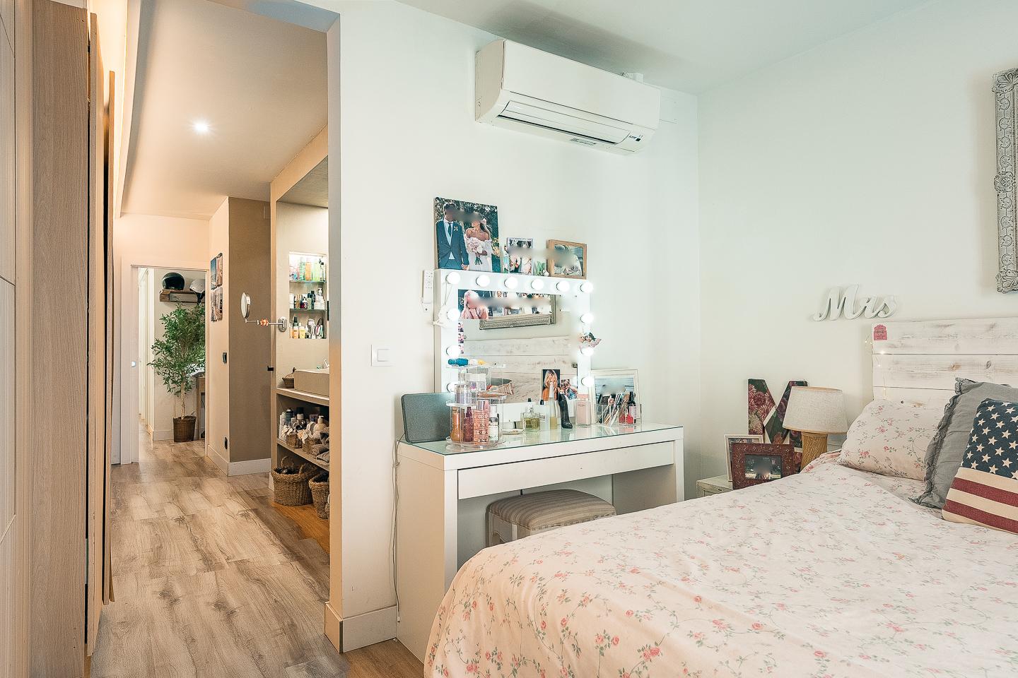 Imagen 19 Piso en venta en Barcelona / Frente al Mercat de Galvany