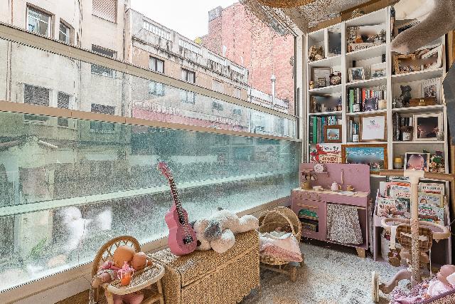 Imagen 13 Inmueble 306730 - Piso en venta en Barcelona / Frente al Mercat de Galvany
