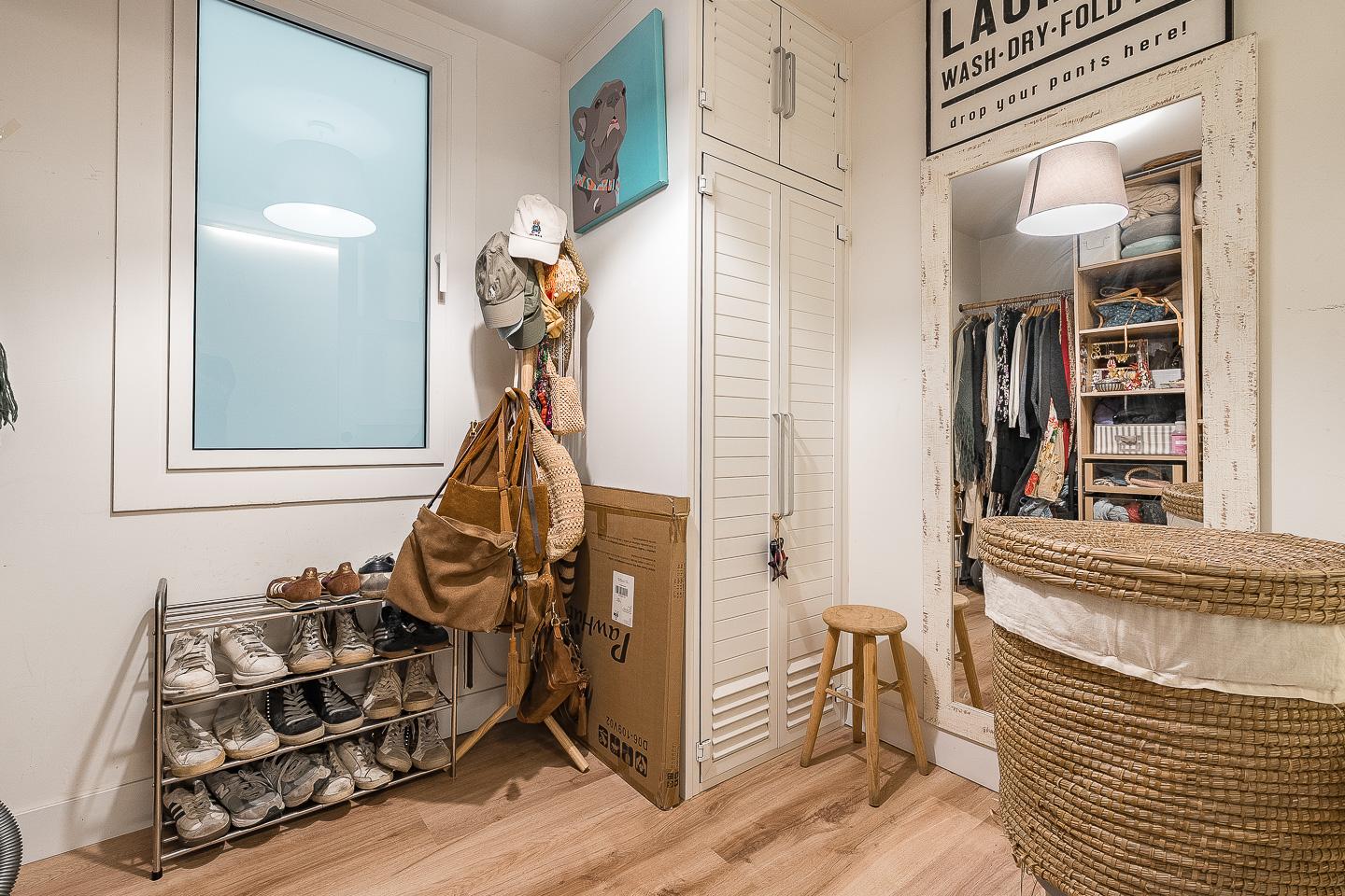 Imagen 25 Piso en venta en Barcelona / Frente al Mercat de Galvany