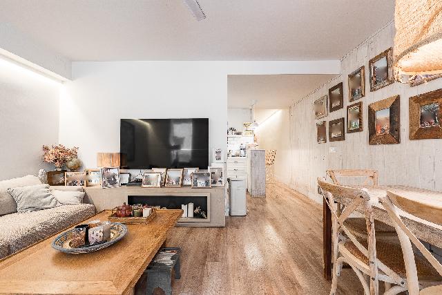 Imagen 8 Inmueble 306730 - Piso en venta en Barcelona / Frente al Mercat de Galvany