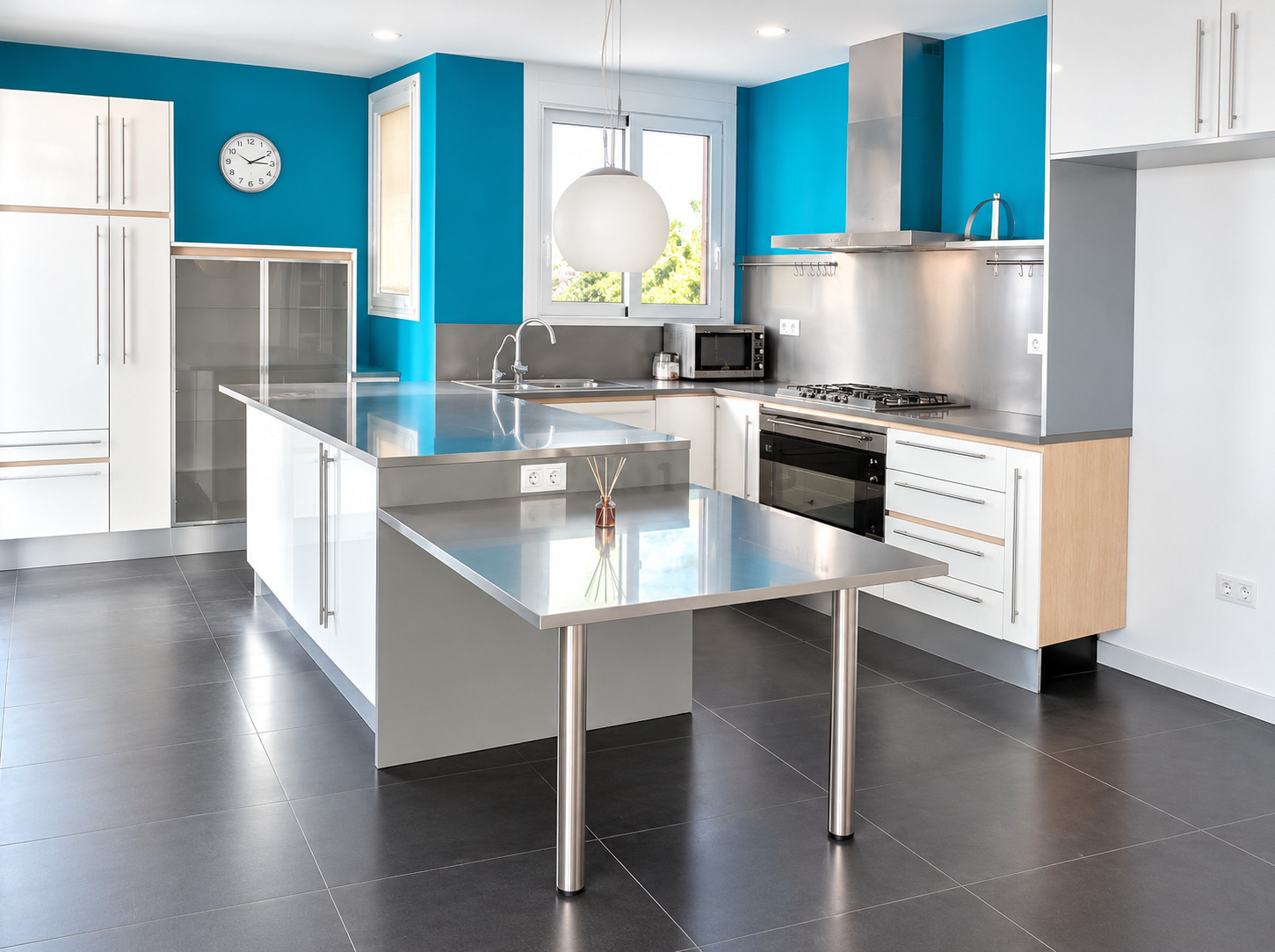 Imagen 2 Apartamento en venta en Barcelona / Calle Balmes al lado de la Plaza Molina 