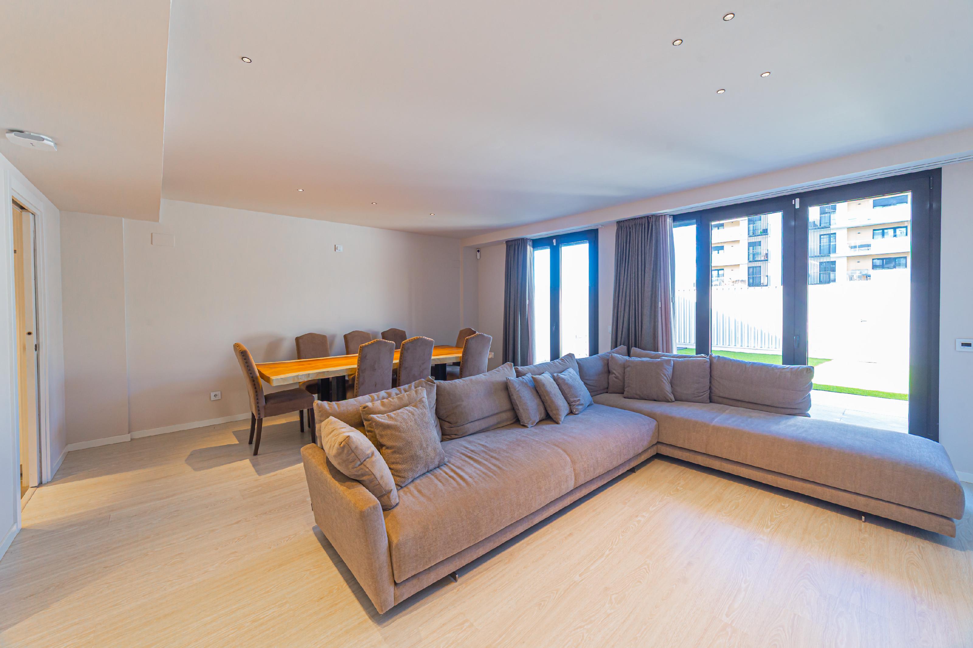 Imagen 3 Casa Adosada en venta en Sant Just Desvern / Mas Lluí - Els Miralls