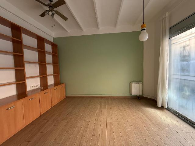 Imagen 2 Inmueble 298195 - Casa Adosada en venta en Barcelona / Plaça del Guinardó