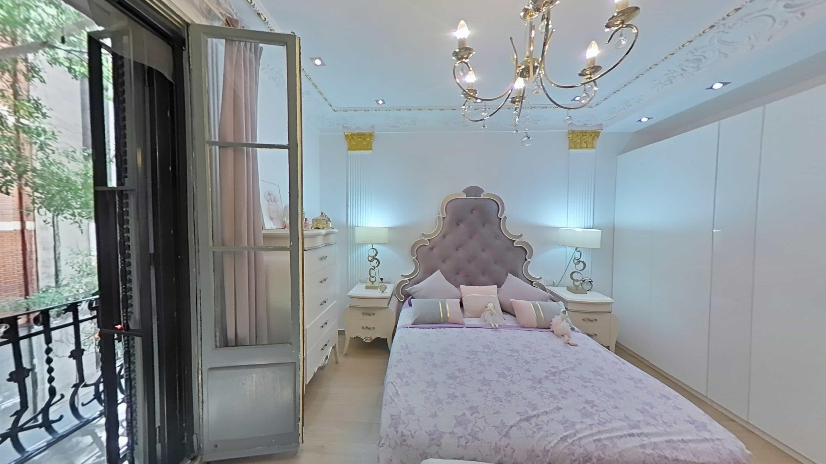 Imagen 42 Casa Adosada en venta en Barcelona / Plaça del Guinardó