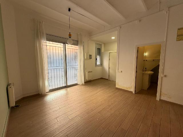 Imagen 3 Inmueble 298195 - Casa Adosada en venta en Barcelona / Plaça del Guinardó