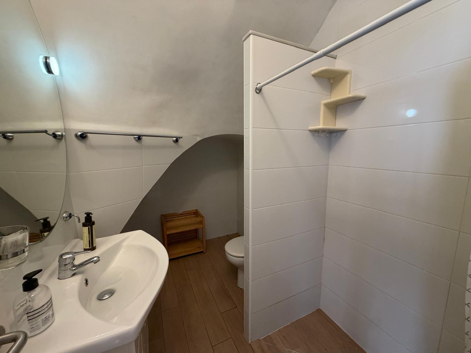 Imagen 13 Casa Adosada en venta en Barcelona / Plaça del Guinardó