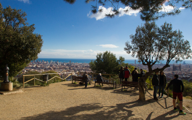 Imagen 4 Casa Adosada en venta en Barcelona / Plaça del Guinardó