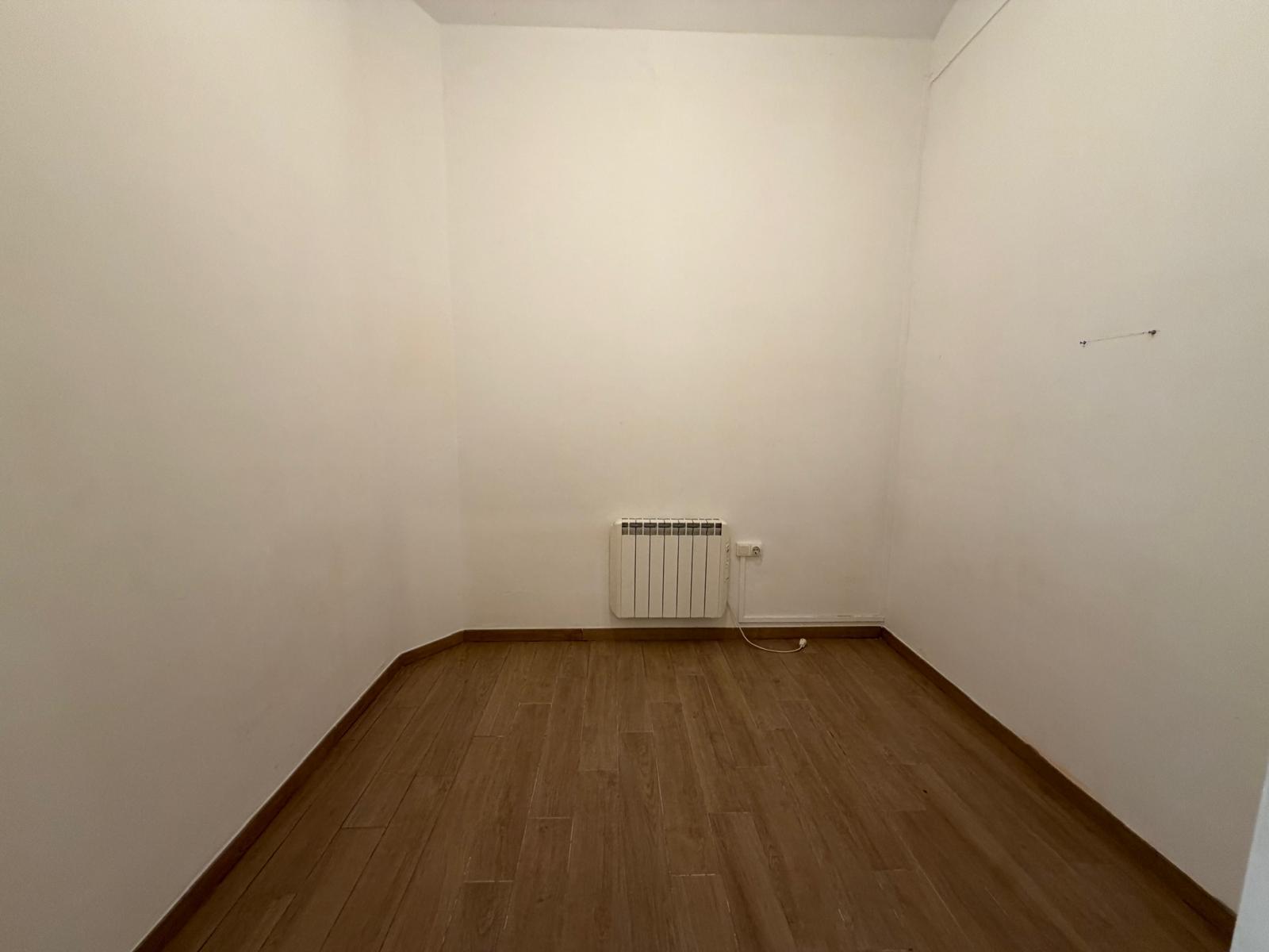 Imagen 12 Casa Adosada en venta en Barcelona / Plaça del Guinardó