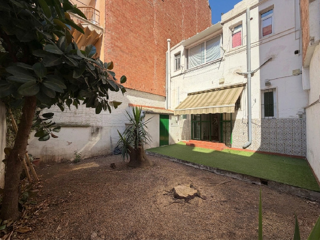 Imagen 8 Inmueble 298195 - Casa Adosada en venta en Barcelona / Plaça del Guinardó